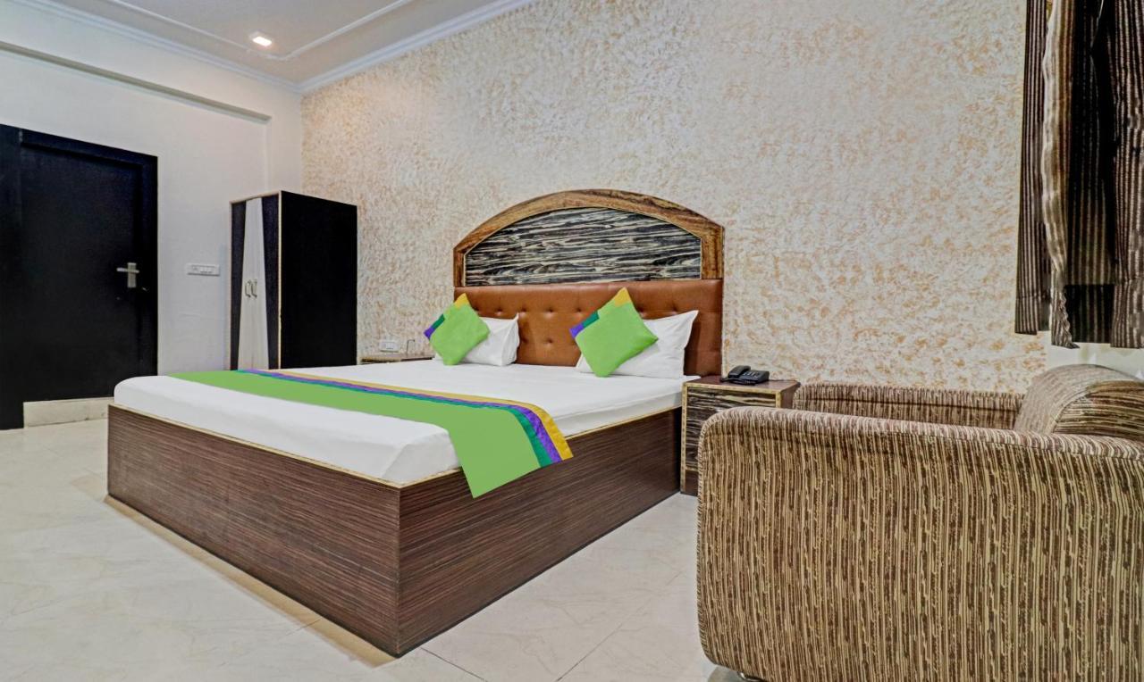 Treebo Trend Radha Palace Mathura Exterior foto