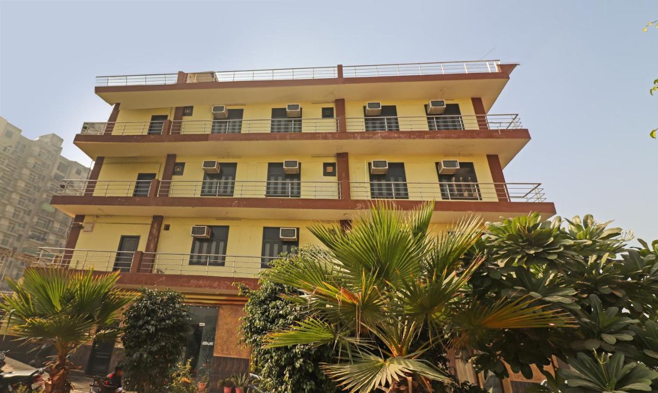 Treebo Trend Radha Palace Mathura Exterior foto